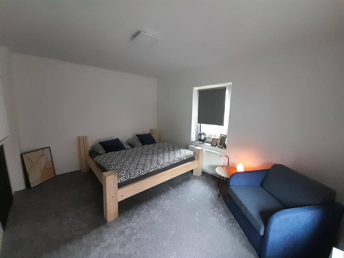 Apartman Devade Se Dvema Loznicemi A Wifi Pripojenim Trutnov Exterior photo
